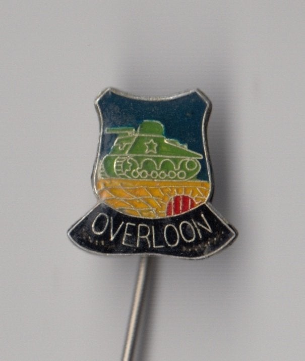 Overloon Oorlogsmuseum Sherman Tank speldje, Niet vindbaar, Niet vindbaar, Nederland, Embleem of Badge