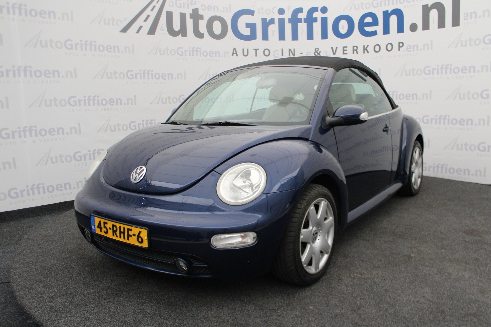 Volkswagen New Beetle Cabriolet 2.0 met electrische kap en a, Auto's, Voorwielaandrijving, Gebruikt, 4 cilinders, 116 pk
