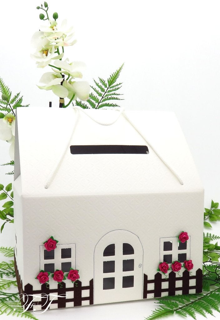 Prachtige witte 'huisje' als enveloppendoos., Hobby en Vrije tijd, Feestartikelen, Ophalen of Verzenden, Nieuw, Versiering, Geboorte of Huwelijk