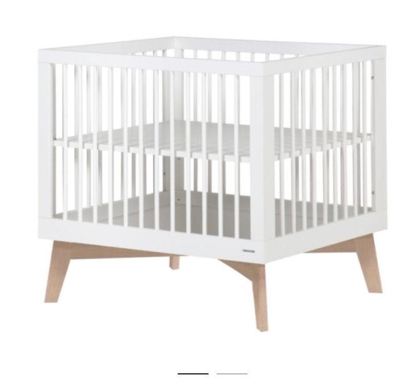 Kidsmill Box  60,s - Hoogglans Wit met Naturel Poten, Kinderen en Baby's, Ophalen, Gebruikt, Vierkant, In hoogte verstelbaar