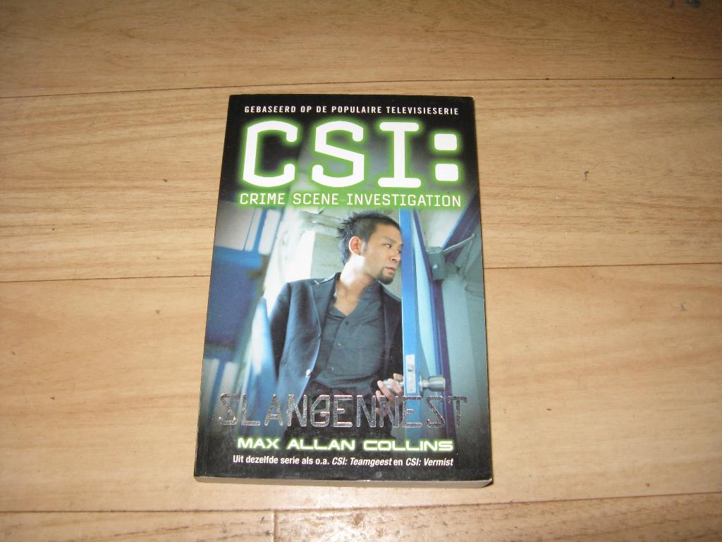 Max Allan Collins - CSI: Slangennest, Ophalen of Verzenden, Gelezen