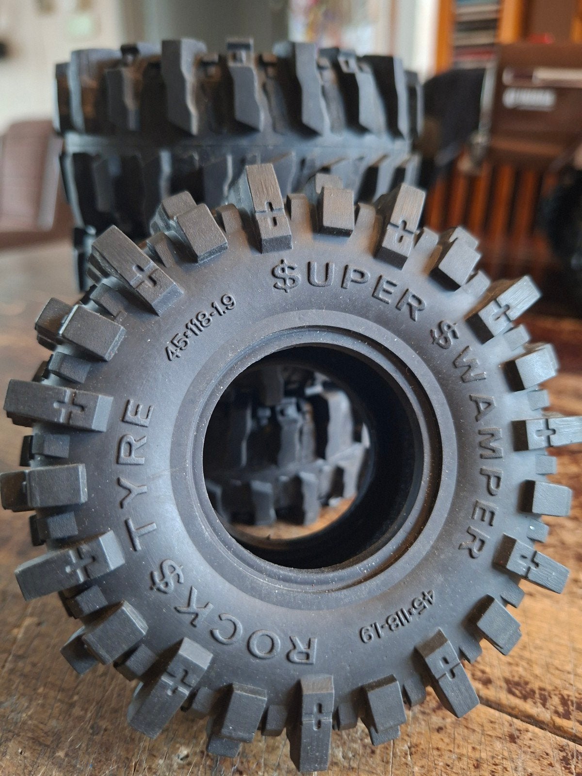 TE KOOP GEKNIPTE BANDEN 1.9, Elektro, Auto offroad, Ophalen of Verzenden, Zo goed als nieuw