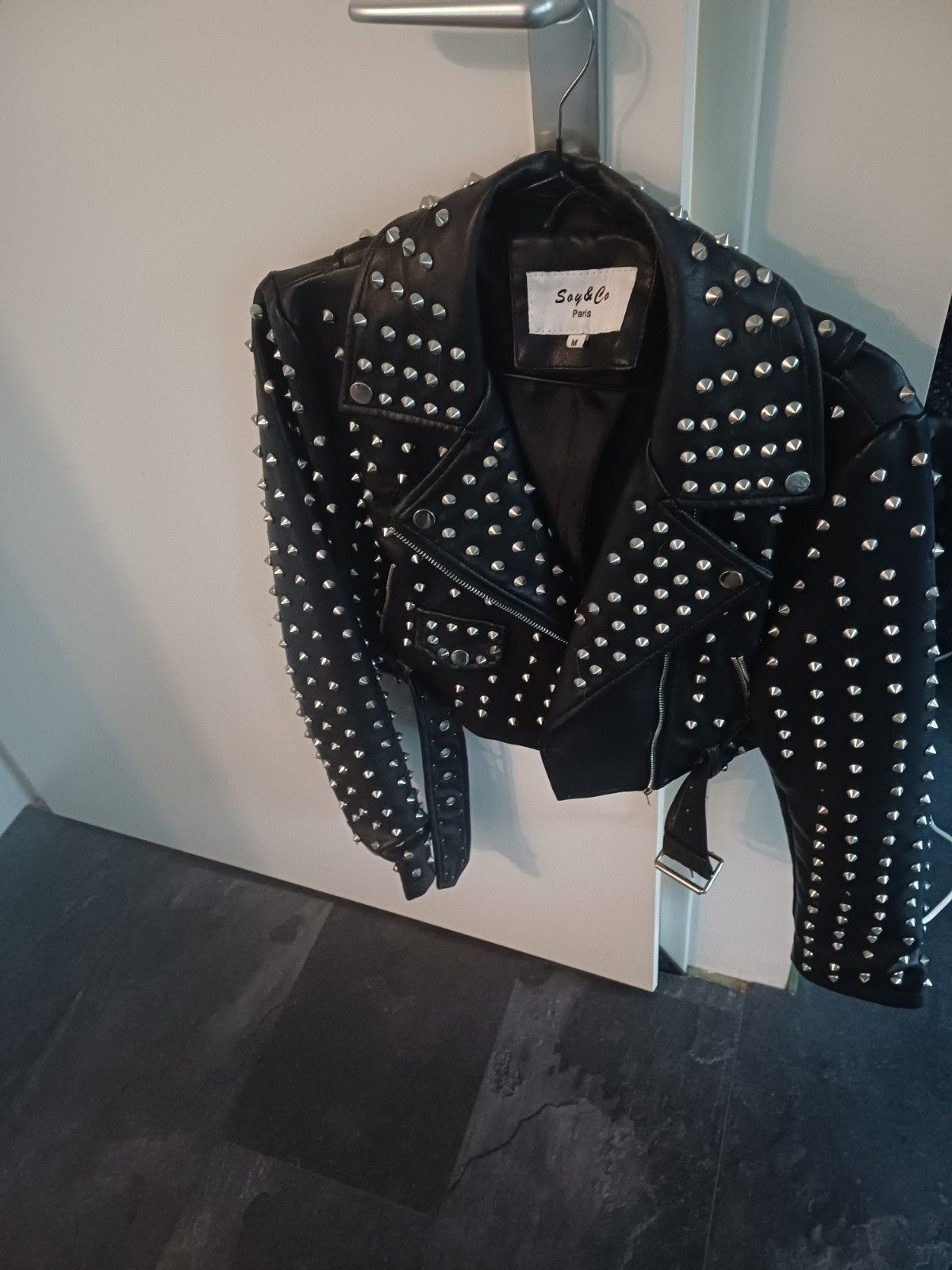 Soy&Co Paris Zwarte Bikerjack met Studs - Maat M, Maat 38/40 (M), Zwart, Ophalen of Verzenden, Zo goed als nieuw