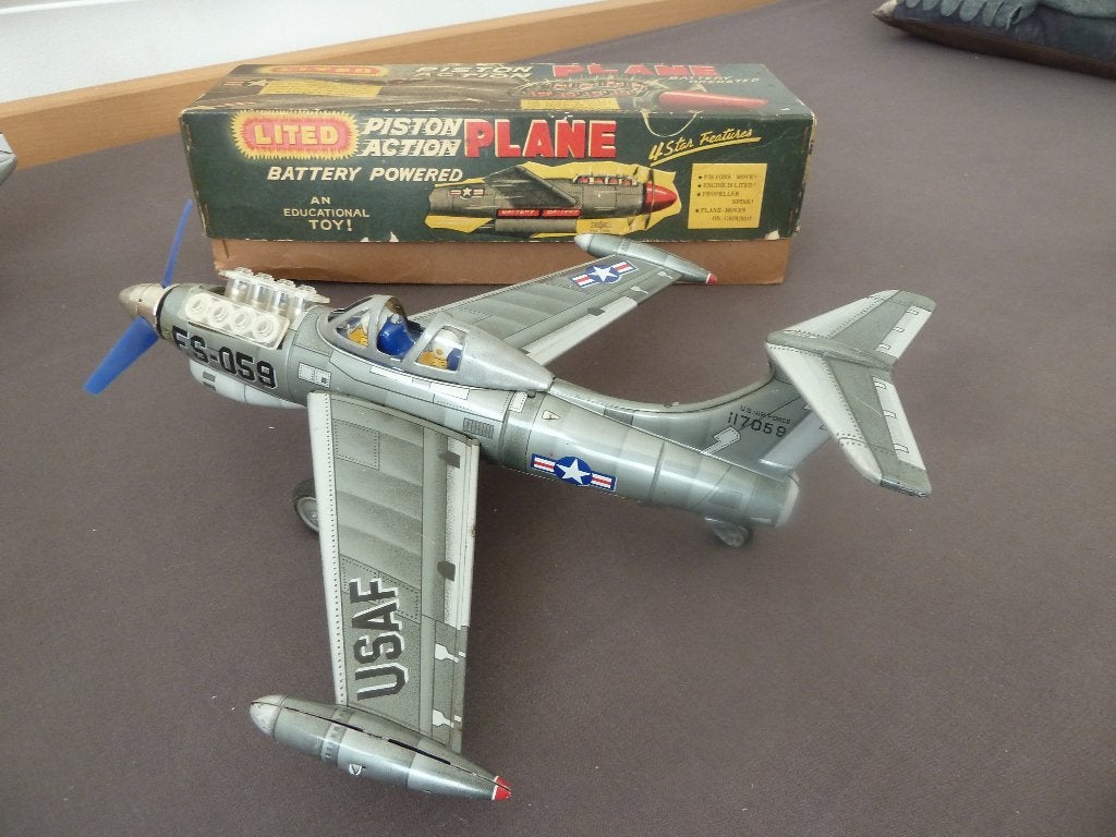 TN, NOMURA BLIKKEN U.S. AIR FORCE JET: XF84H (BLIK)  + DOOS, Antiek en Kunst, Ophalen of Verzenden