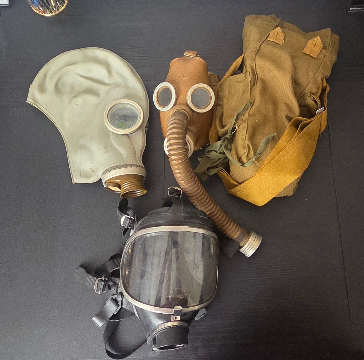 Vintage Gasmaskers en Draagtas, Ophalen of Verzenden, Overige soorten, Overige gebieden, Overige typen