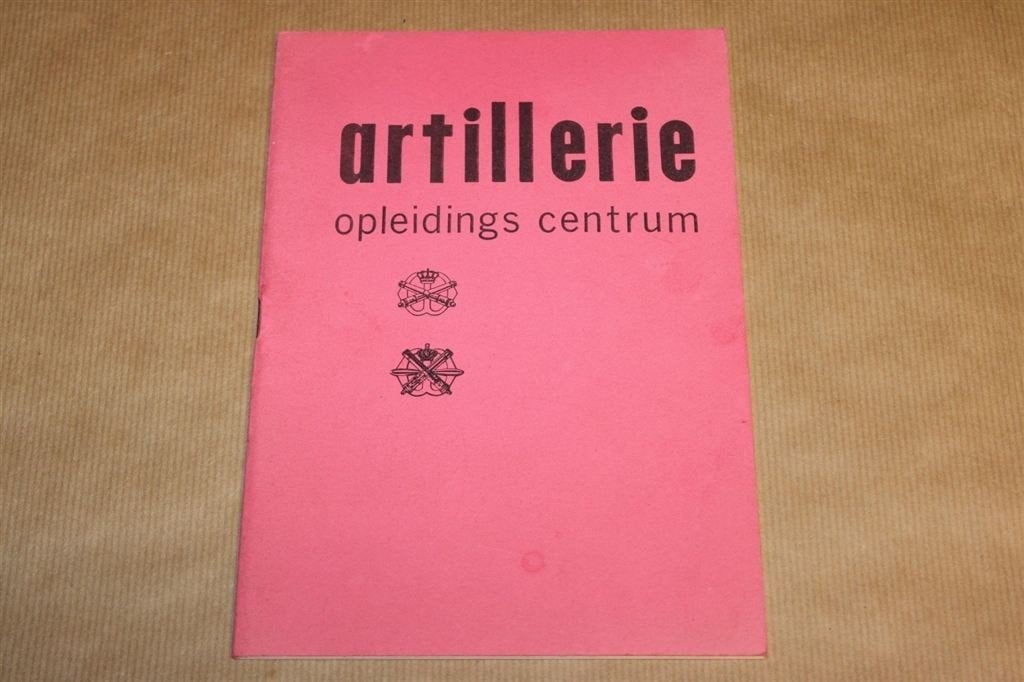 Boekje - Artillerie Opleidings Centrum Breda - Ca 1975, Ophalen of Verzenden, Tweede Wereldoorlog, Zo goed als nieuw, Overige onderwerpen