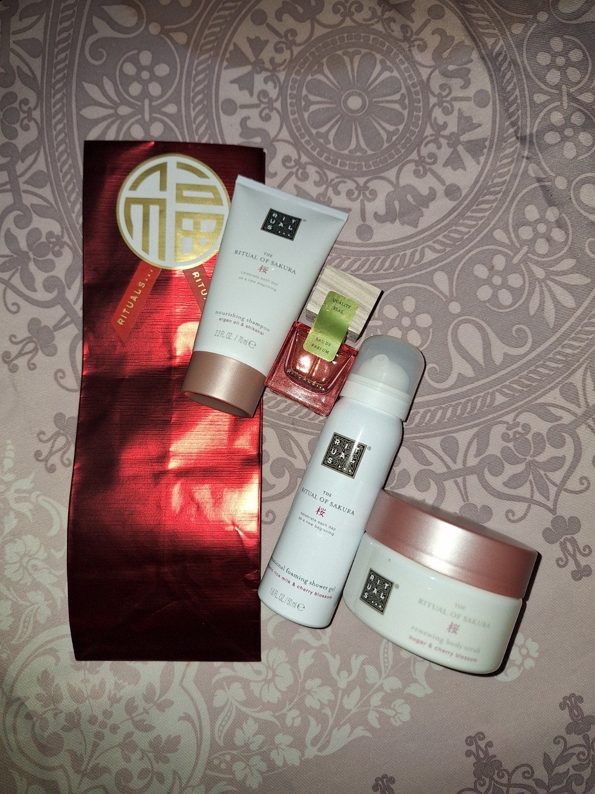 Rituals,  pakket incl eau the toilette NIEUW, Ophalen of Verzenden, Nieuw, Bad & Douche