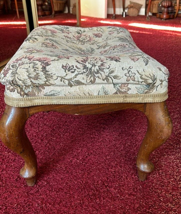Brocante Vintage Queen Ann Krukje zitje Voetenbankje, Barok queen ann brocante romantisch, Gebruikt, 50 tot 75 cm, Ophalen of Verzenden