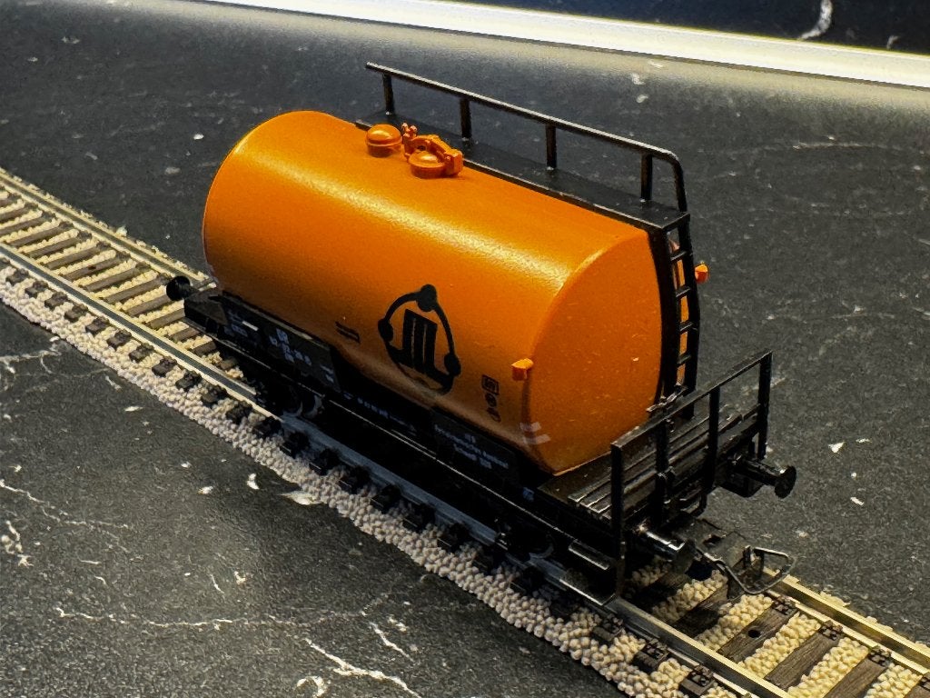 DB-1707: 2-assige ketelwagen VEB SCHWEDT [3], Gebruikt, Gelijkstroom, Wagon, Piko