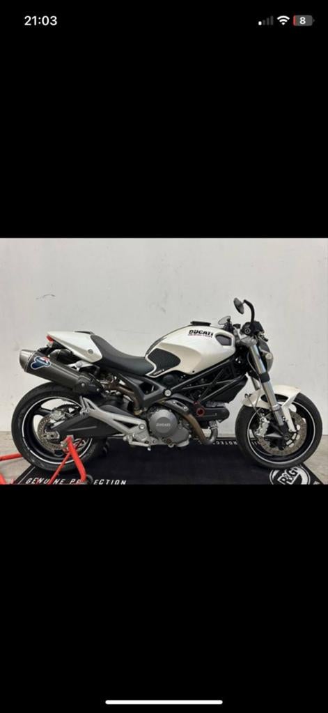 Ducati Monster plus 696 uit 2010  in topstaat!, Motoren, Sportuitlaat, Gebruikt, Particulier, Handgeschakeld