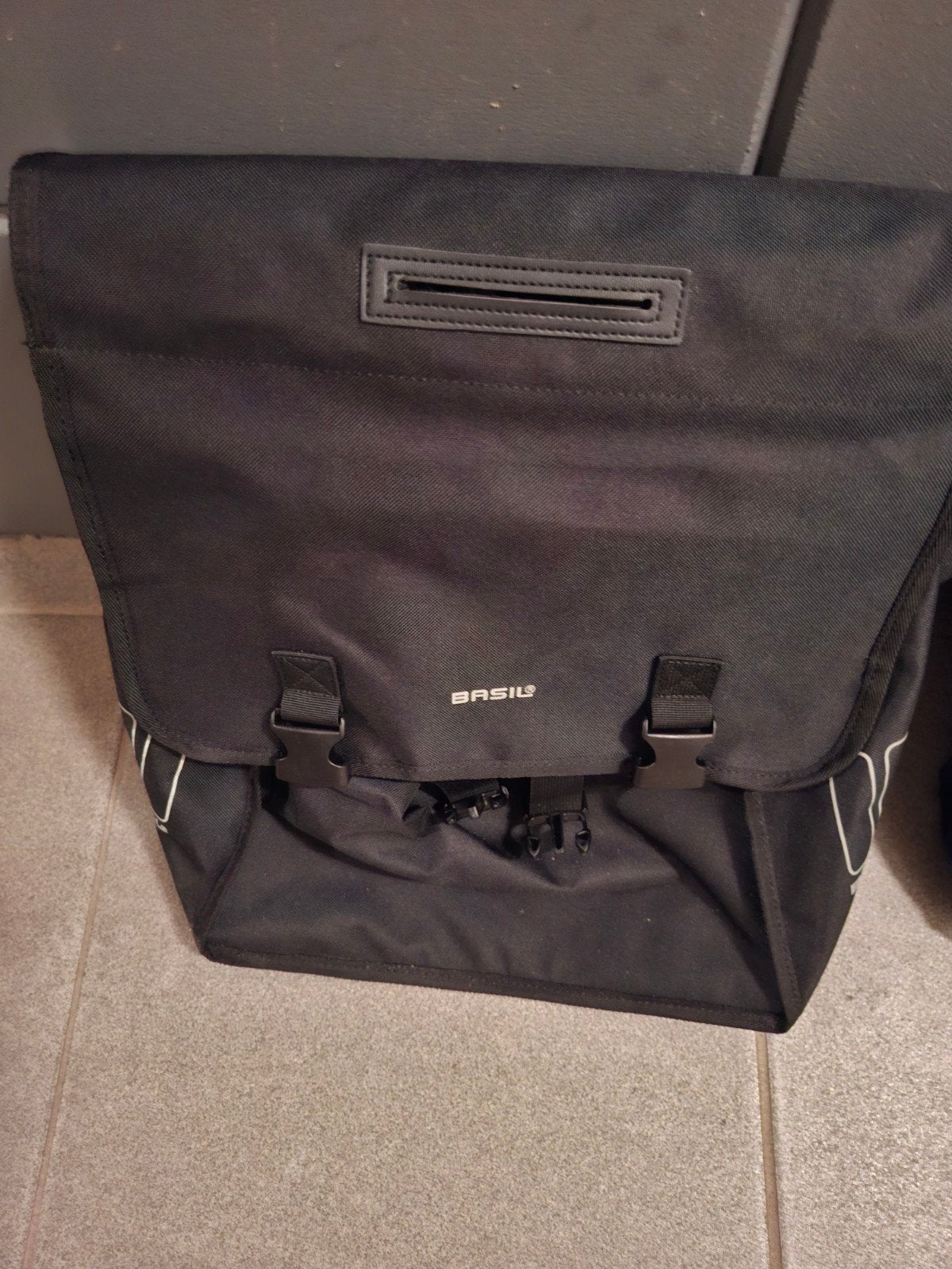 Fietstassen - Basil en kleurrijke tas, Fietsen en Brommers, Ophalen of Verzenden, Gebruikt, Basil