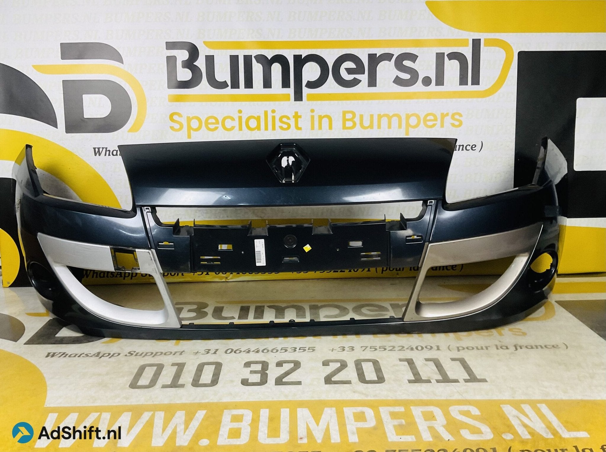 BUMPER Renault Scenic 3 2009-2012 VOORBUMPER 2-F6-5825z, Bumper