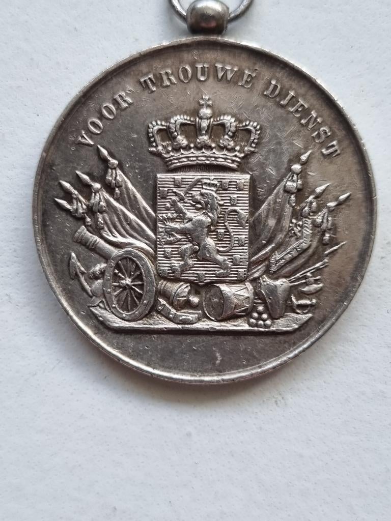 Zilveren Medaille Voor Trouwe Dienst Koningin Wilhelmina, Verzamelen, Ophalen of Verzenden, Landmacht, Nederland, Lintje, Medaille of Wings