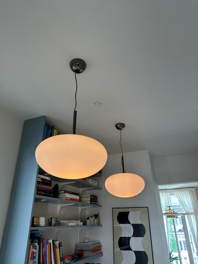 2x Gubi Stemlite Hanglampen - Tijdloze Designklassiekers, Ophalen, Zo goed als nieuw, Glas, 50 tot 75 cm