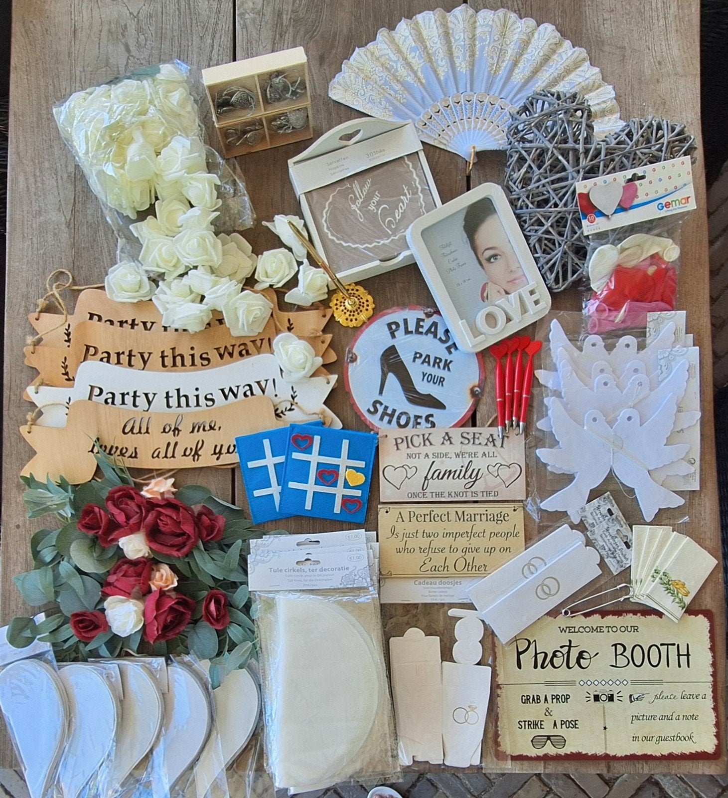 Pakket diverse decoraties voor Bruiloft / Huwelijk., Hobby en Vrije tijd, Feestartikelen, Ophalen of Verzenden, Versiering, Geboorte of Huwelijk