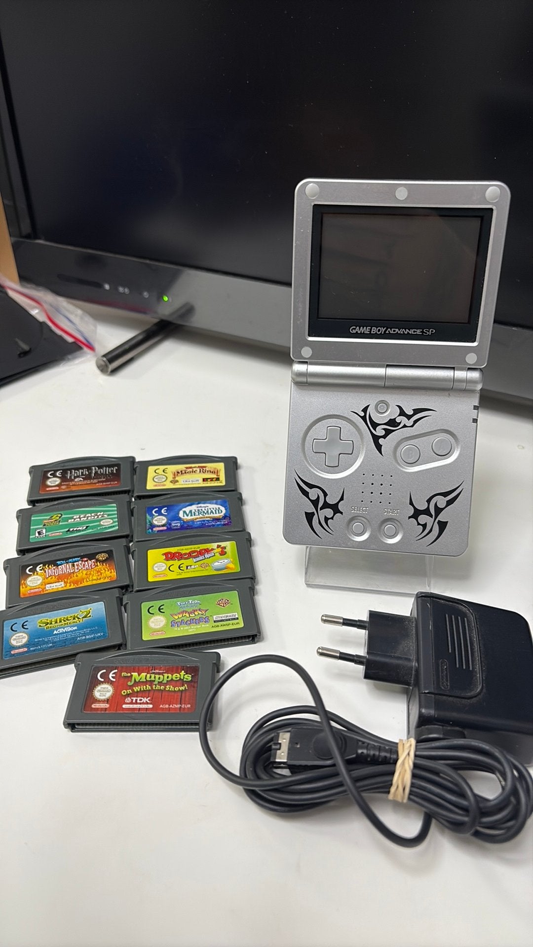Game Boy Advance SP met nieuwe batterij en 9 games, Avontuur en Actie, 1 speler, Vanaf 3 jaar, Gba