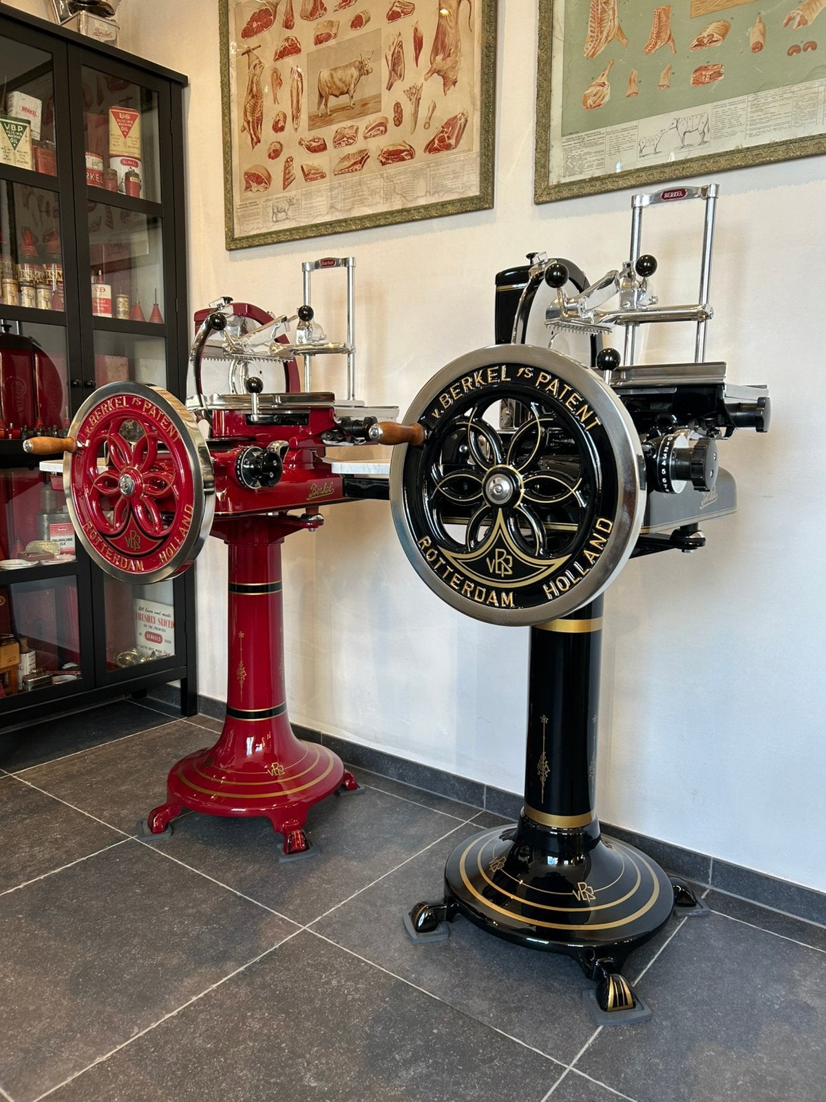 Prachtige OUDE snijmachine berkel gerestaureerd rood zwart, Ophalen