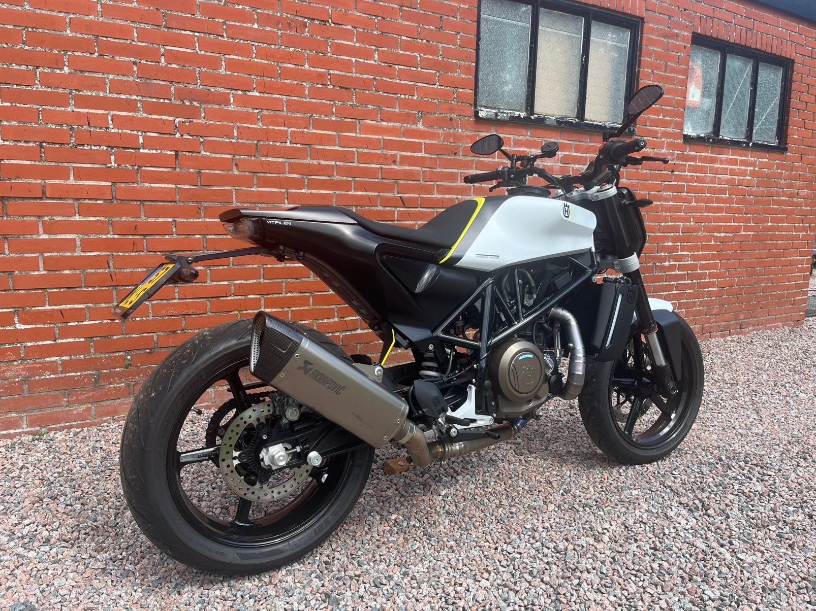 2020 Husqvarna Vitpilen — Svartpilen 9000km, Particulier, Naked bike