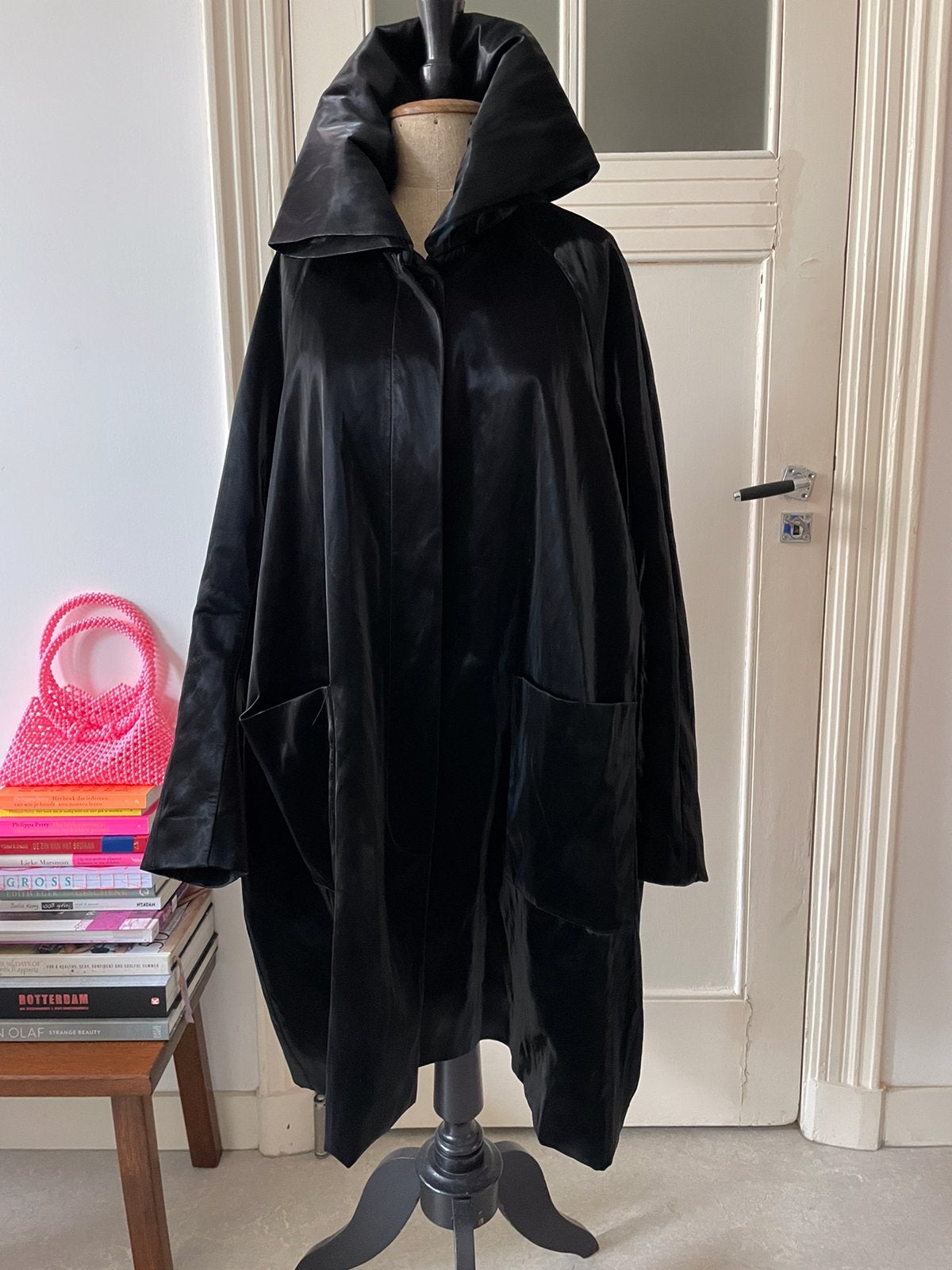 Rundholz winterjas zwart OS bijna als nieuw, Kleding | Dames, Ophalen of Verzenden, Zo goed als nieuw, Maat 46/48 (XL) of groter