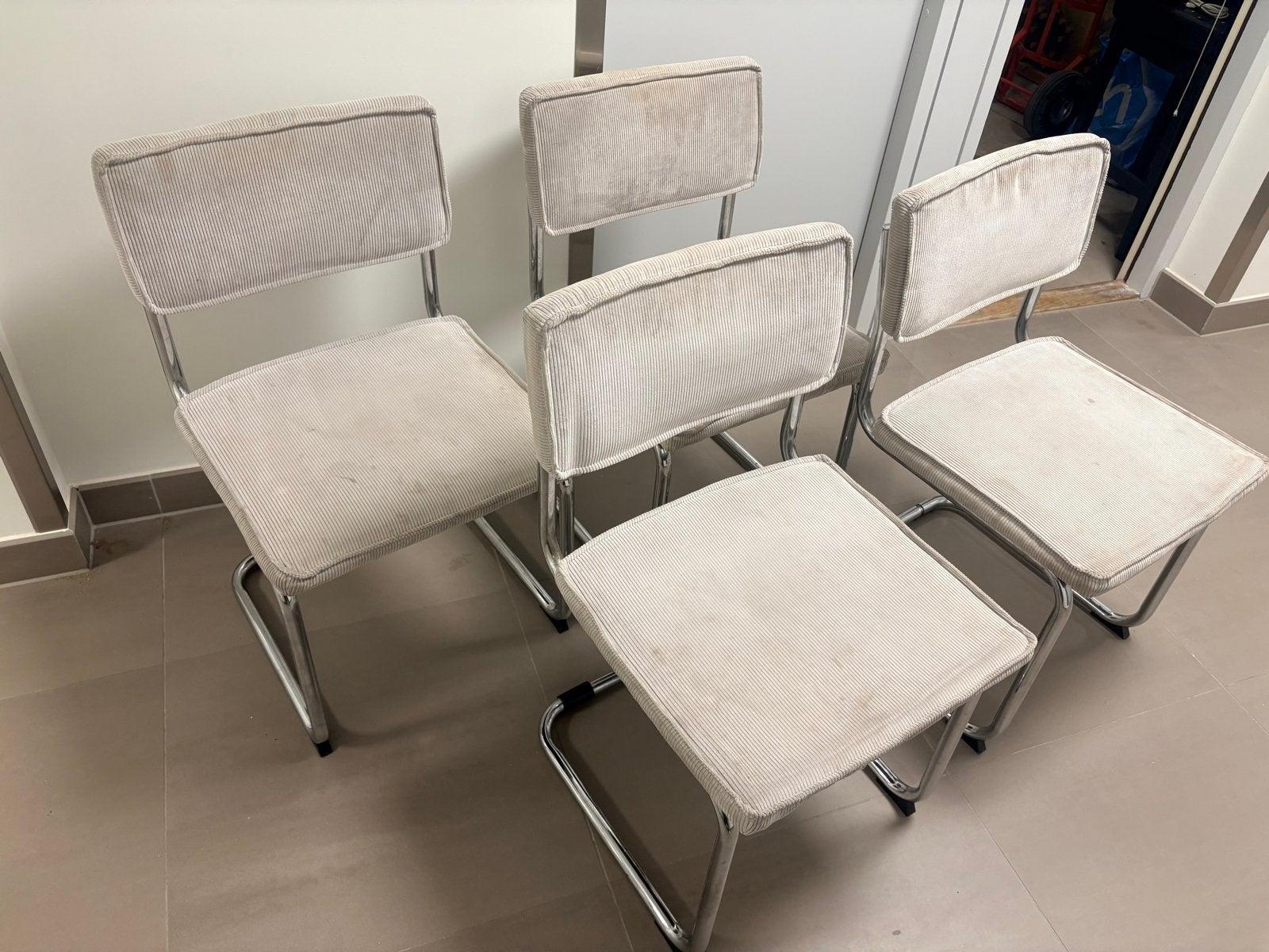 4x Jysk stoel met ribstof bekleding en chromen frame, Ophalen of Verzenden