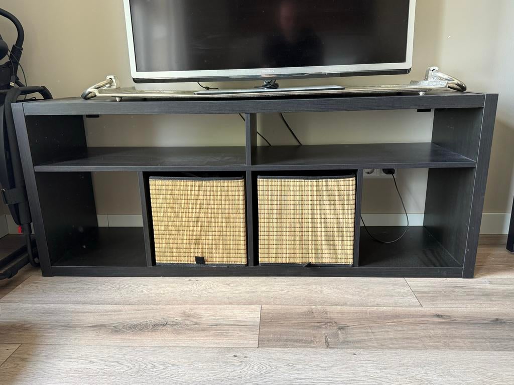 IKEA KALLAX TV-meubel zwartbruin met twee manden, 100 tot 150 cm, Ophalen of Verzenden, Zo goed als nieuw, Minder dan 100 cm