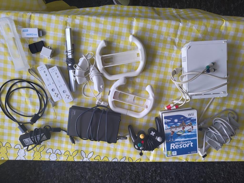 Wii set ruilen voor n64 met kabels, en controller, Ophalen of Verzenden, Gebruikt, Met 2 controllers