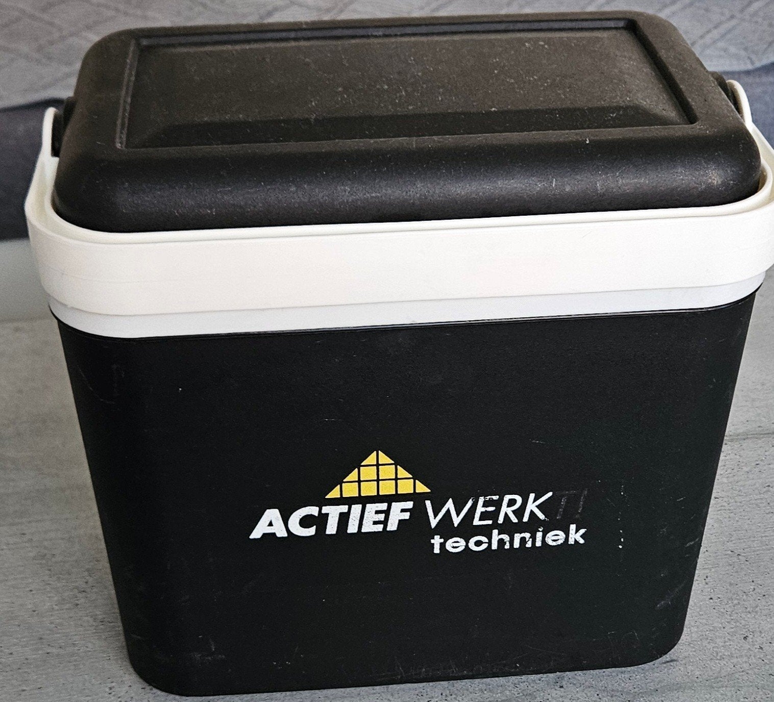 Handige Koelbox - Actief Werk Techniek, Caravans en Kamperen, Ophalen of Verzenden, Gebruikt, Koelbox, Koelelement
