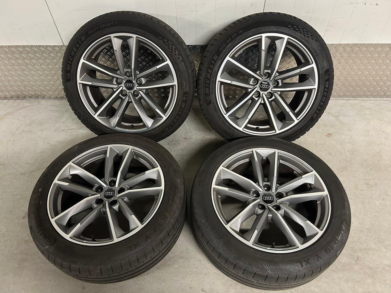 Originele Audi Q3 SQ3 sport 19 inch Continental/Michelin, Audi, Gebruikt, 255 mm, Banden en Velgen