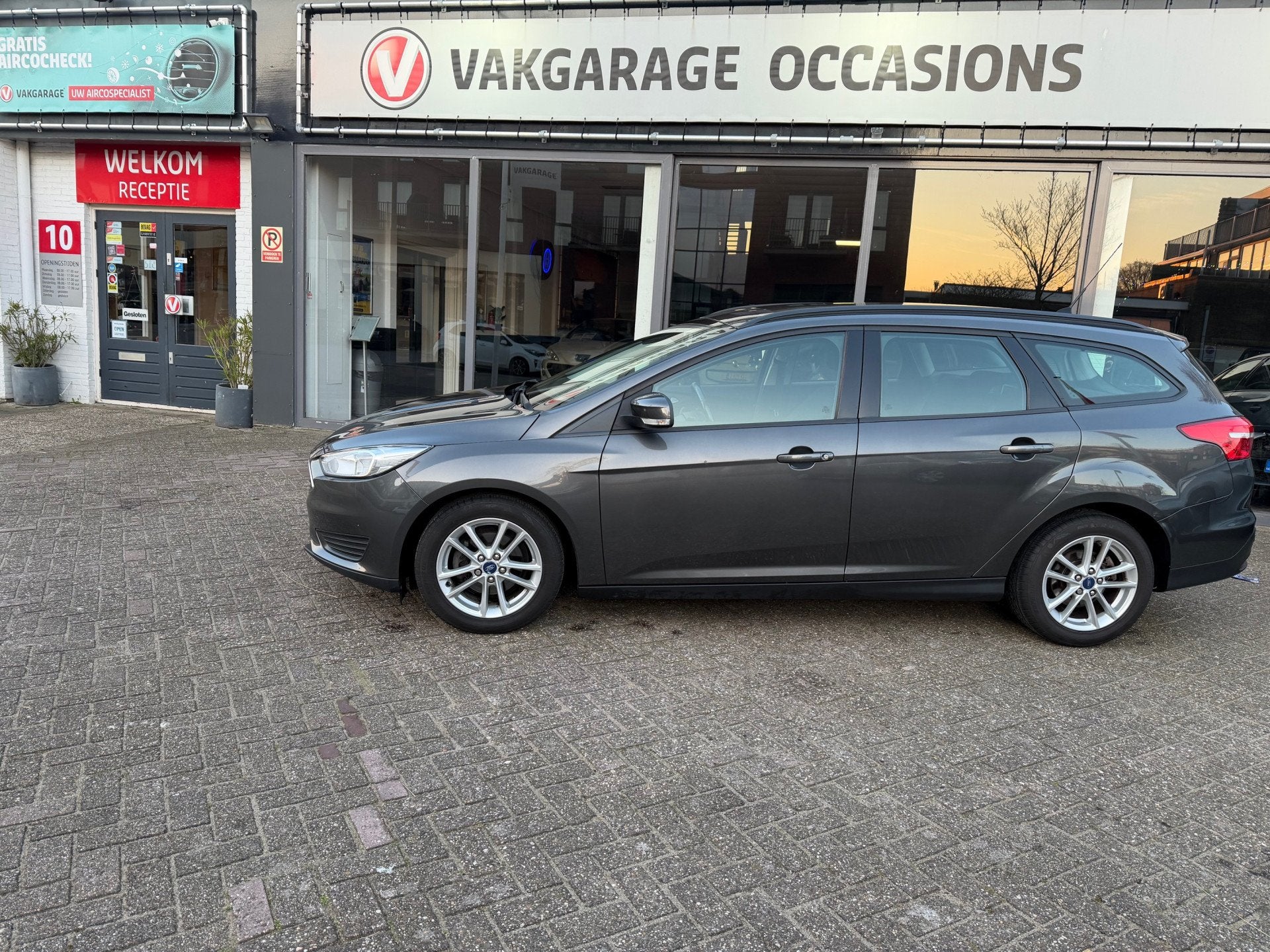 Ford FOCUS Wagon 1.0 Trend (bj 2016), Auto's, 101 pk, Gebruikt, Euro 6, Origineel Nederlands