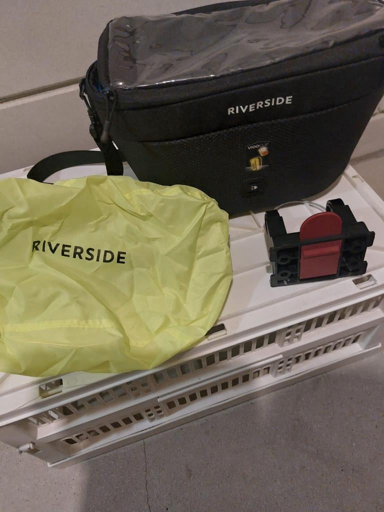 Riverside stuurtas met regenhoes en bevestiging, Ophalen, Zo goed als nieuw, Riverside