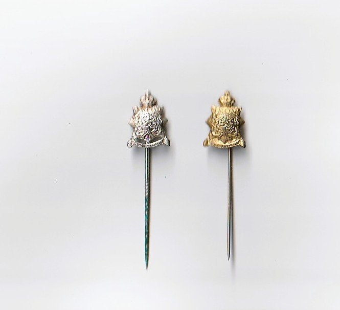 2 militaire speldjes Korps Mariniers, Ophalen of Verzenden, Gebruikt, Overige onderwerpen, Speldje of Pin