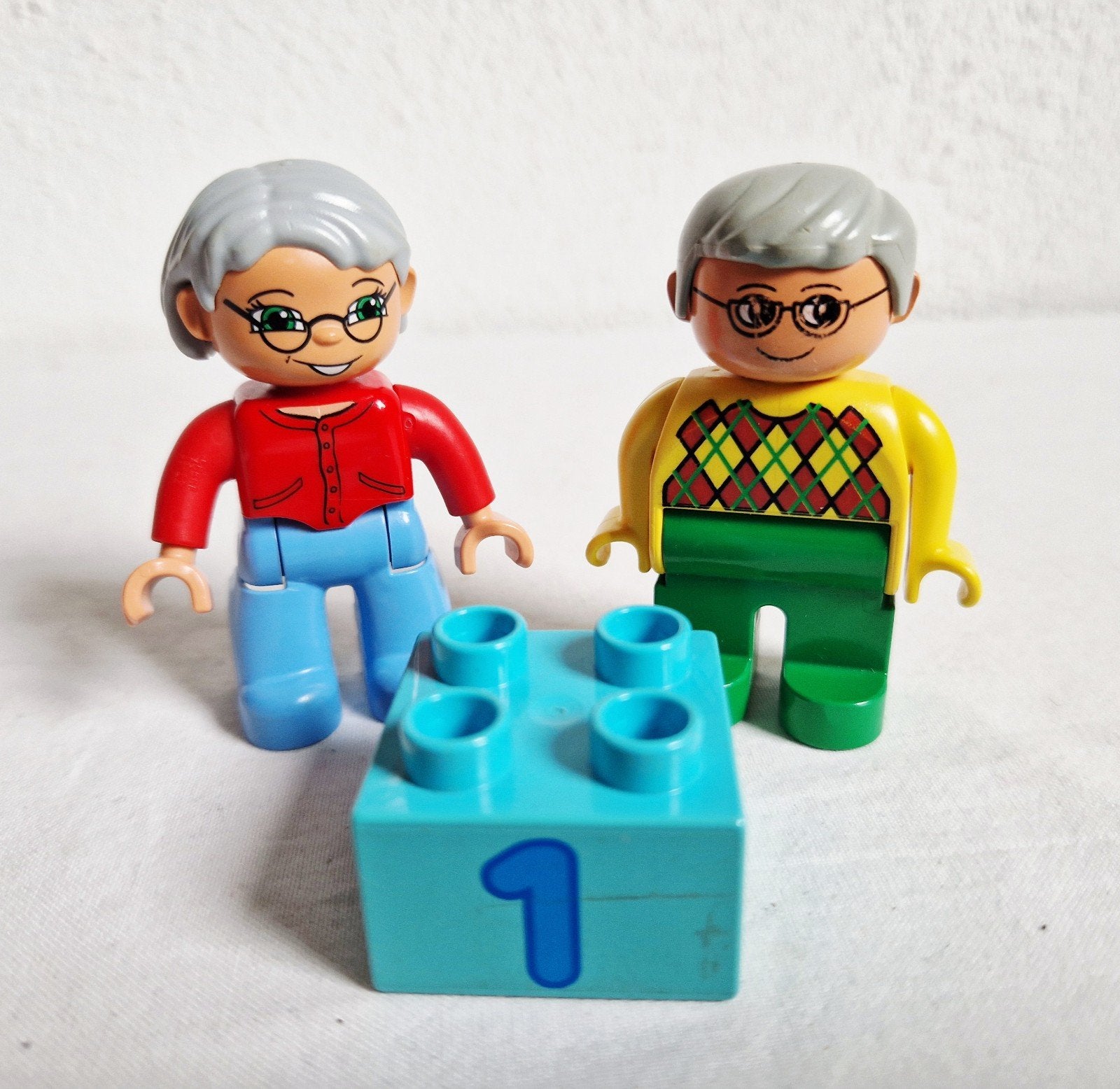 Duplo poppetjes opa's en oma's 5 verschillende echtparen