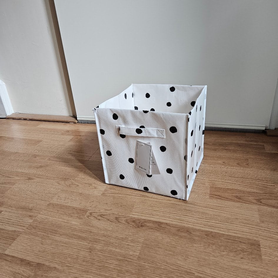 NIEUW H&M opbergmand polkadot 28x28x28cm, Overige materialen, Mand, Nieuw, Ophalen of Verzenden