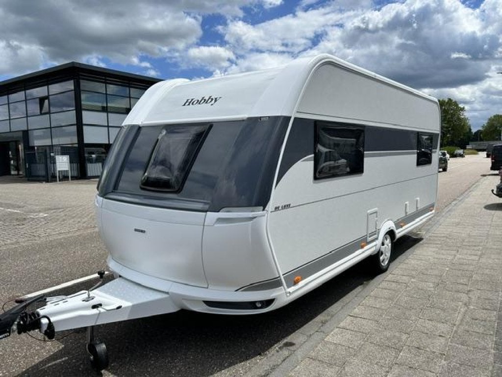 Hobby 495 UL De Luxe - 2026, Caravans en Kamperen, Overige typen, Rondzit, Hobby, Bedrijf