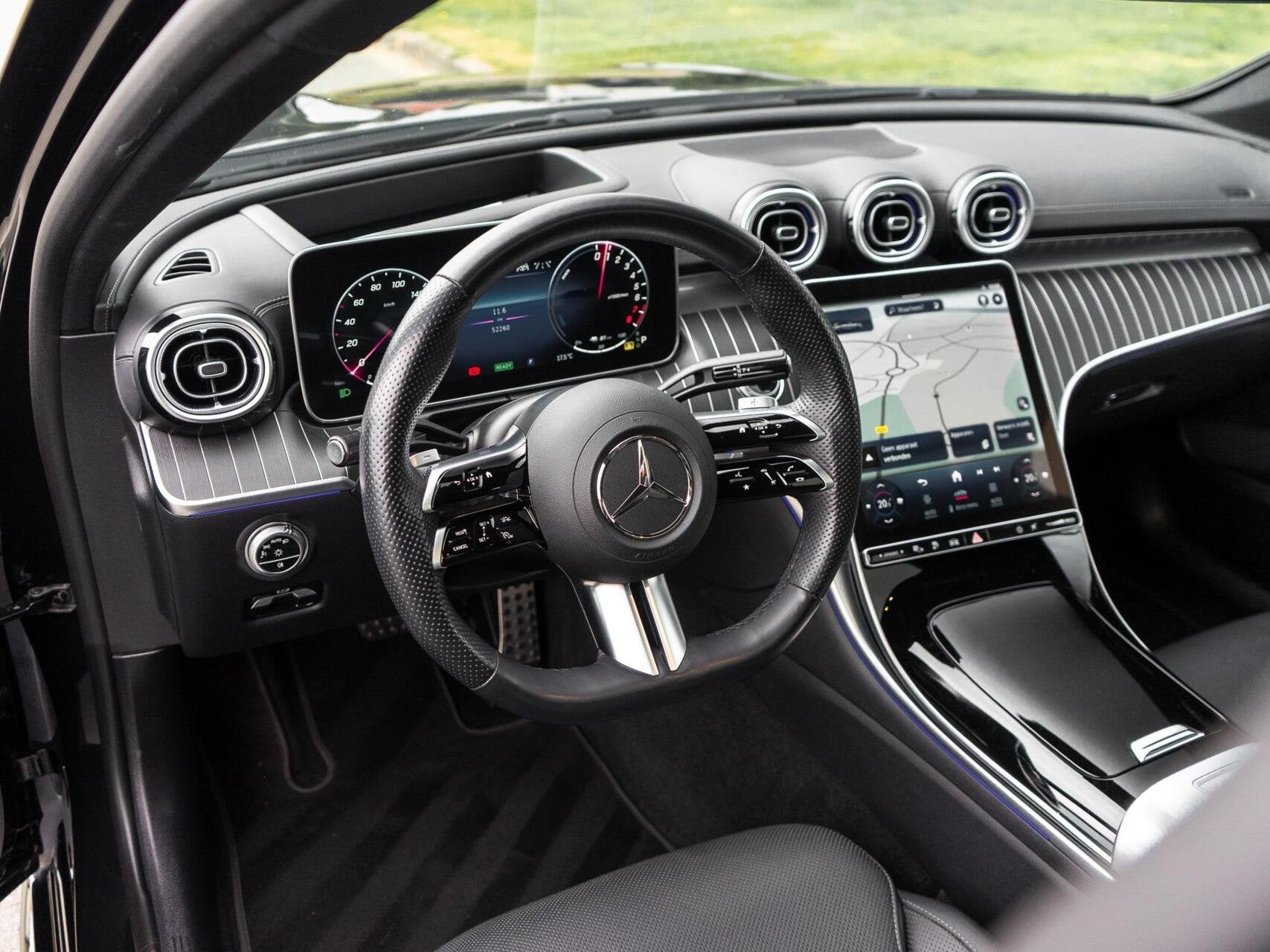 Mercedes C-klasse Estate 300 e AMG|Pano|Massage|Burmester®|, Auto's, Automaat, Achterwielaandrijving, Gebruikt, Zwart