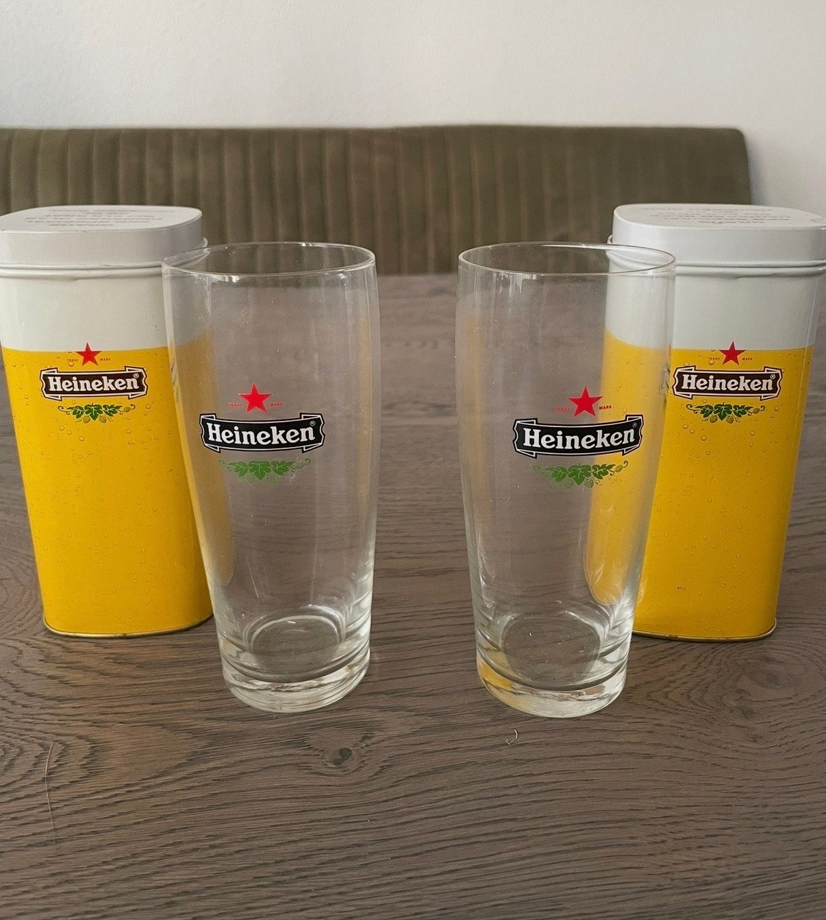 Heineken bierglazen en blikken set, Nieuw, Ophalen of Verzenden, Meerkleurig, Overige merken