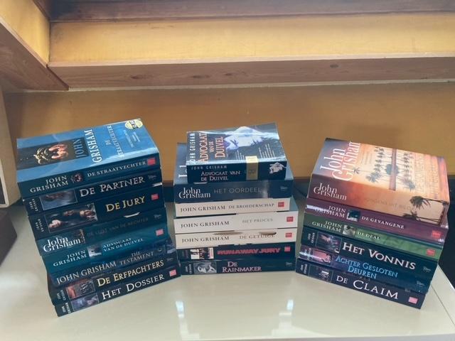 John Grisham (21 boeken)., Boeken, Thrillers, Zo goed als nieuw, Ophalen