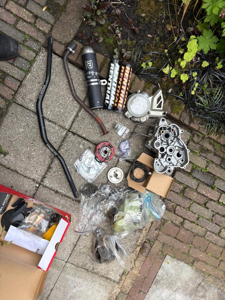 Partijtje derbi onderdelen, Fietsen en Brommers, Brommers | Derbi, Ophalen, Gebruikt