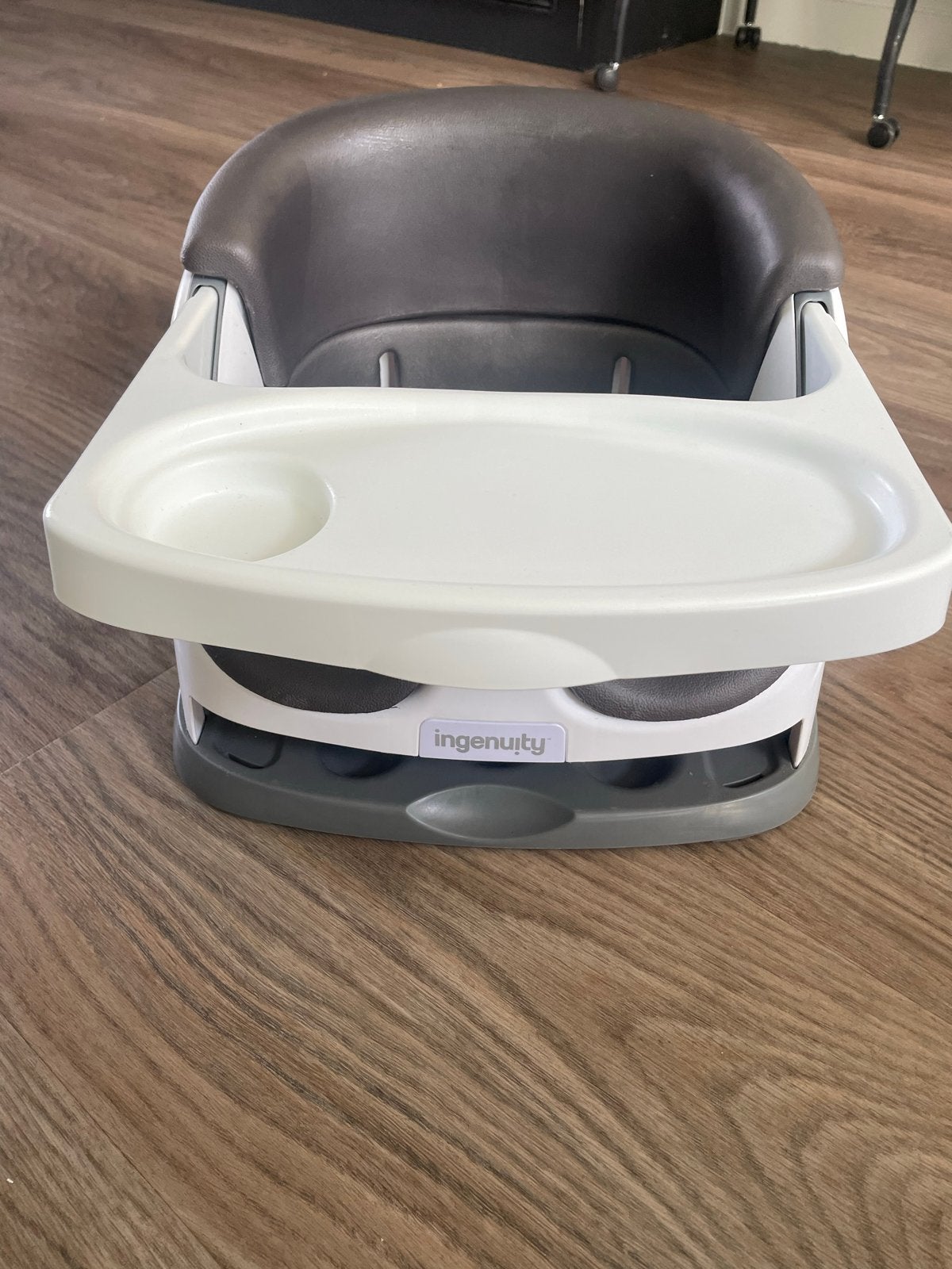 Ingenuity Baby Base 2-in-1 Zitje met Eetblad, Ophalen, Zo goed als nieuw, Overige typen, Afneembaar eetblad