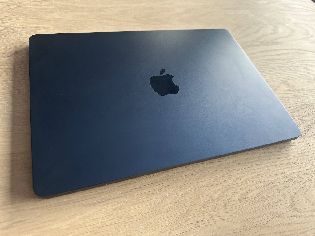 Apple MacBook Air 13,6 inch M2-chip 8GB RAM 256GB SSD, Gebruikt, 256 GB, Qwerty, 8 GB