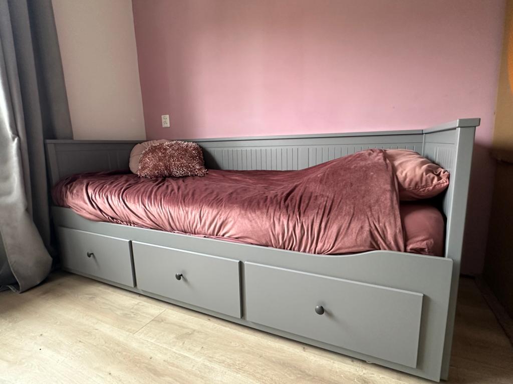Hemnes ikea bed grijs zonder matrassen., Gebruikt, Eenpersoons, Ophalen of Verzenden, 80 cm