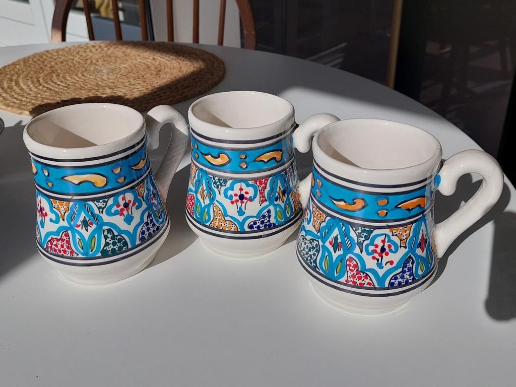 Tunesische handbeschilderde mokken, set van 3, Keramiek, Ophalen of Verzenden, Zo goed als nieuw, Overige stijlen