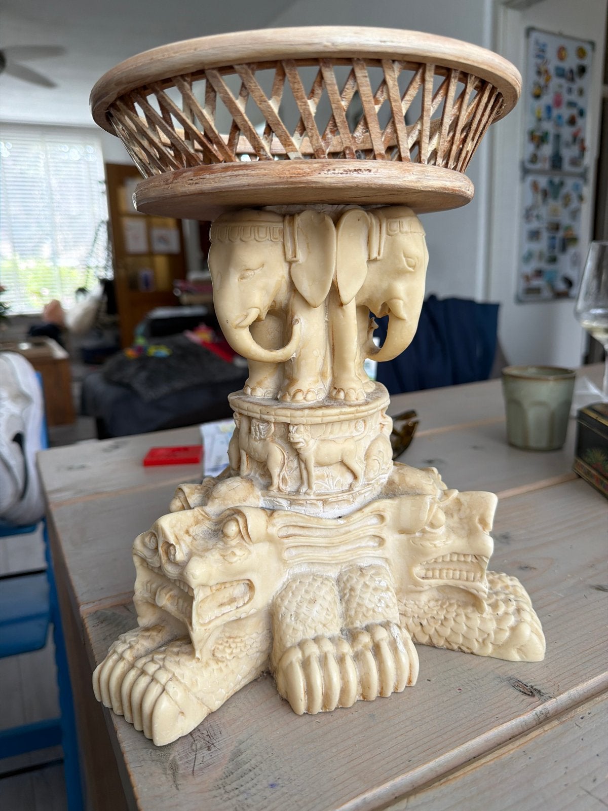 Decoratieve schaal met olifanten en draken, Antiek en Kunst, Ophalen of Verzenden