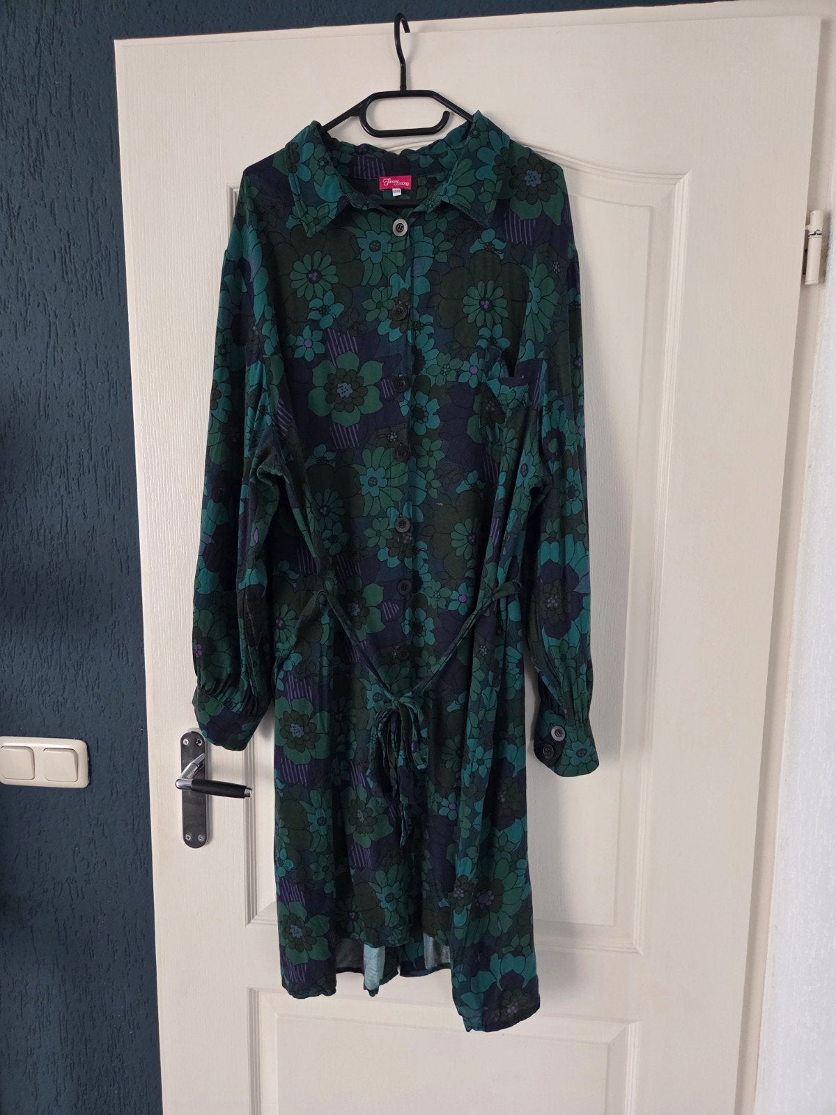 Tante Betsy Dress Gemmi Flower Power Black 3XL, Tante Betsy, Verzenden, Zwart, Maat 46/48 (XL) of groter
