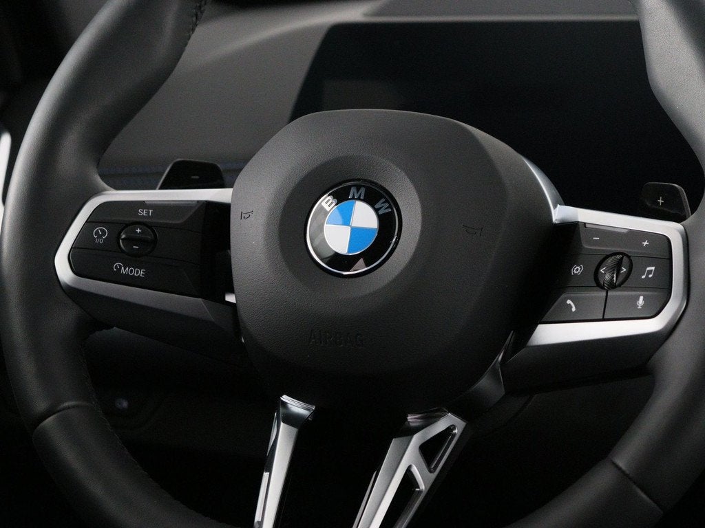BMW X1 sDrive20i (bj 2025, automaat), 1525 kg, Gebruikt, Zwart, 156 pk