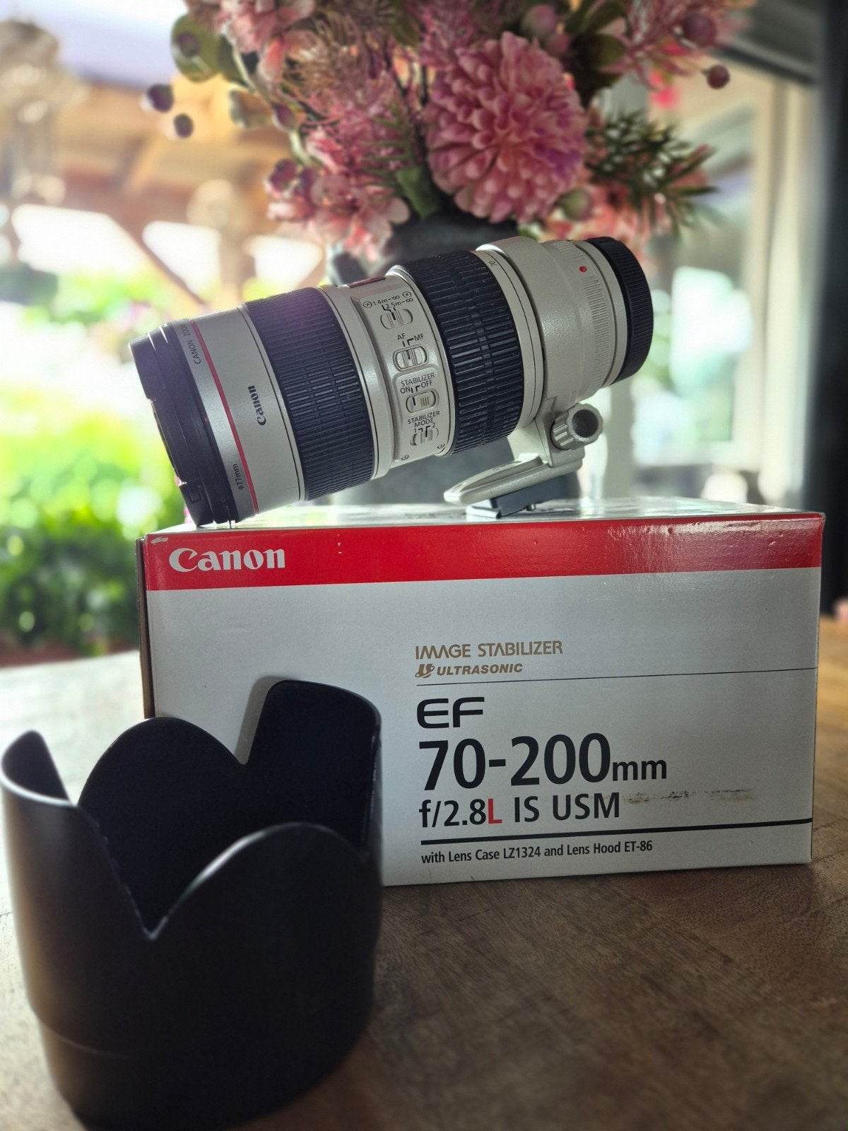 Canon EF 70-200MM 2.8 IS USM  zonnenkap en statiefgondel, Audio, Tv en Foto, Fotografie | Lenzen en Objectieven, Ophalen, Zo goed als nieuw