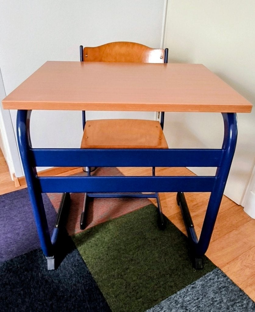 Schoolbank (tafel en stoel), Antiek en Kunst, Antiek | Meubels | Stoelen en Banken, Ophalen