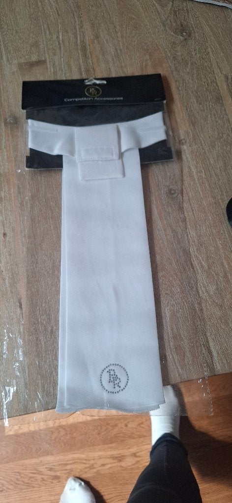 Te koop plastron, Dressuur, BR, Nieuw, Ophalen of Verzenden
