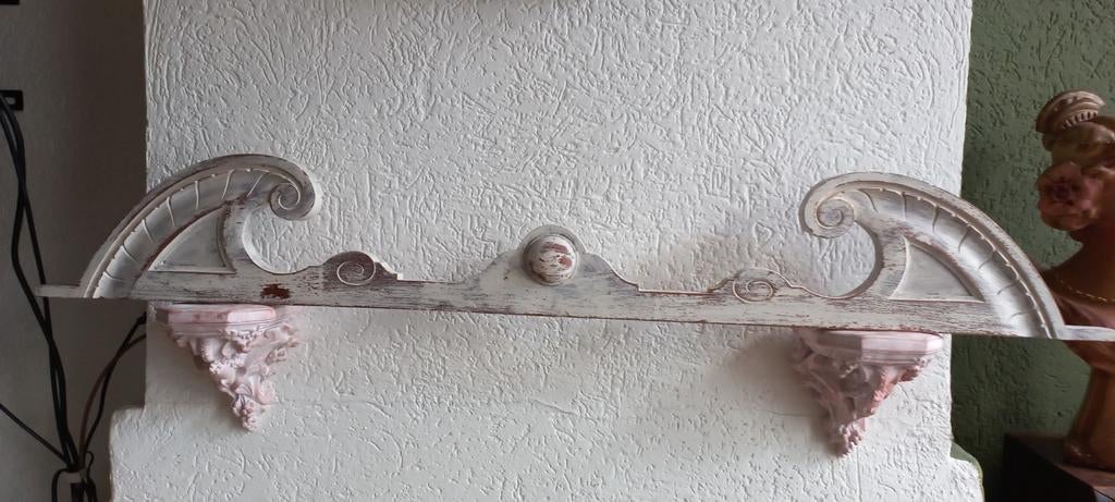 Decoratieve houten element met krullen, Ophalen