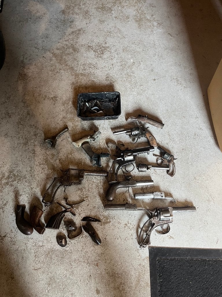 antieke onklare wapens pistolen revolvers onderdelen, Ophalen of Verzenden, Overige soorten, Nederland